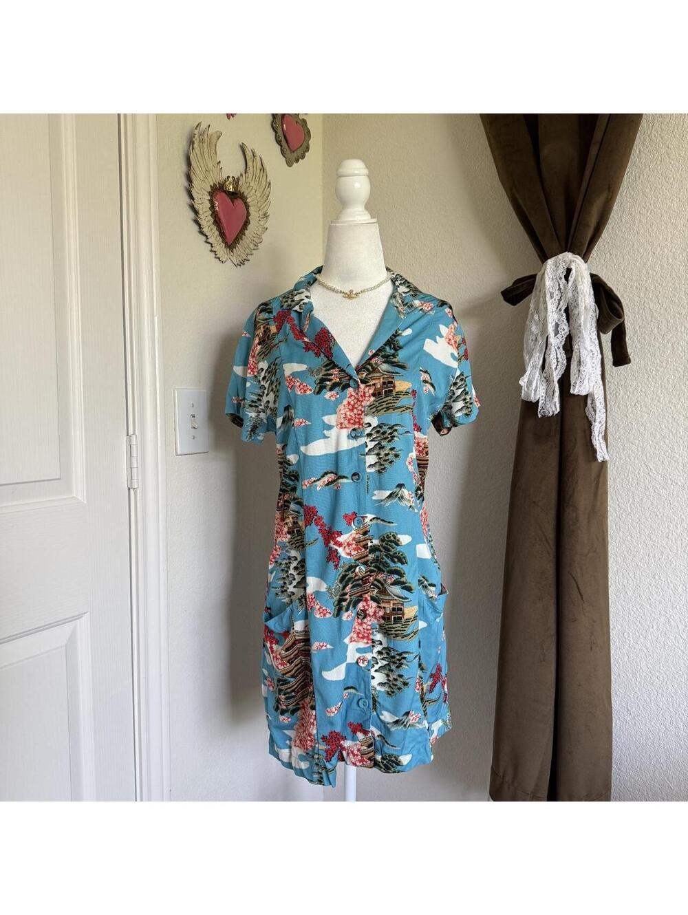 RVCA Unique Pattern T-Shirt Dress Whimsical Asian Inspired Mini Button Detail